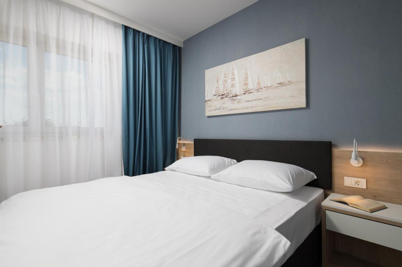 Garden Palace Resort Umag Bagian luar foto