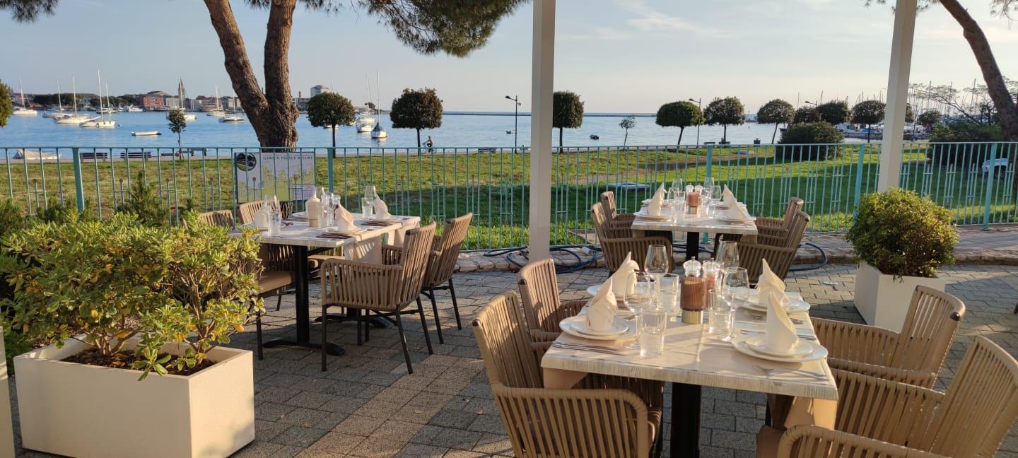 Garden Palace Resort Umag Bagian luar foto