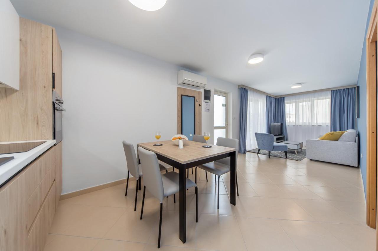 Garden Palace Resort Umag Bagian luar foto
